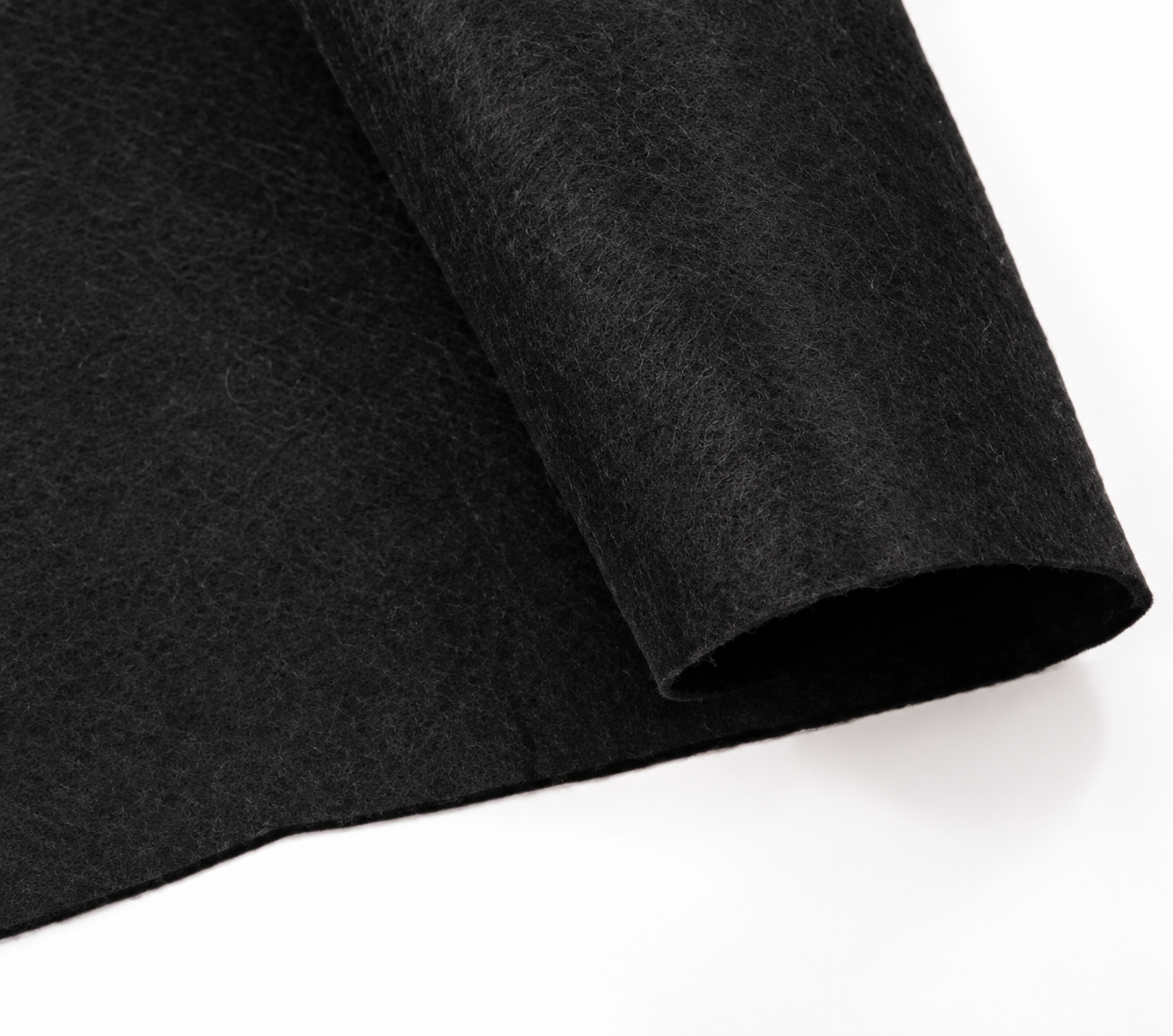 Vue rapprochée de la surface d’un géotextile noir