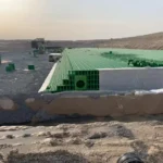 Схема поверхностного водоотведения на небольшой глубине и движения стока в геоячеистой системе регулирования